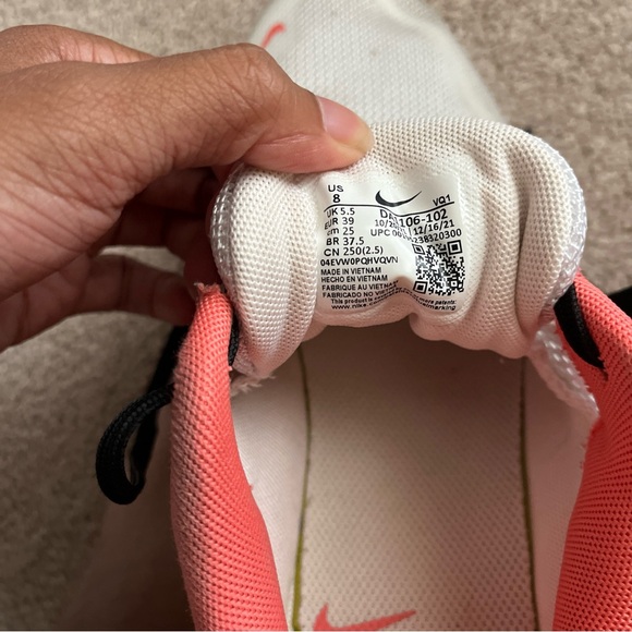 Women’s Size 8 - Nike Quest 4 White Magic Ember - Picture 8 of 13